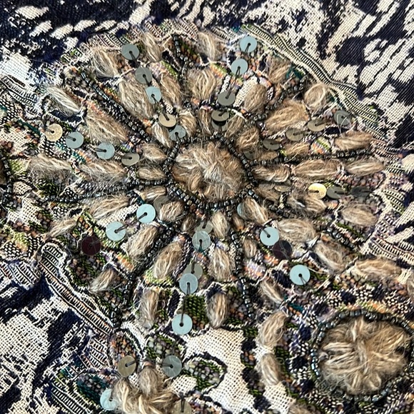 Top - Picture 6 of 8